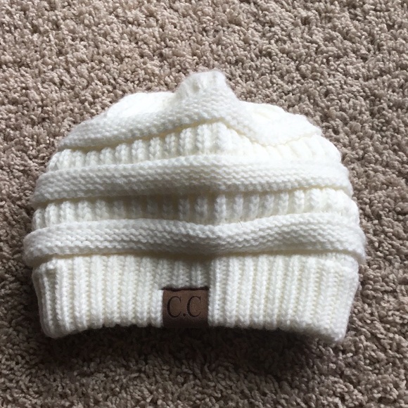 C.C off white beanie knit hat - Picture 3 of 3